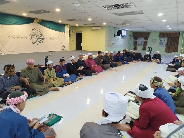 https://tahfiz.awfatech.com/hadis/content/news/newsf1_DH039_1754463394.jpg